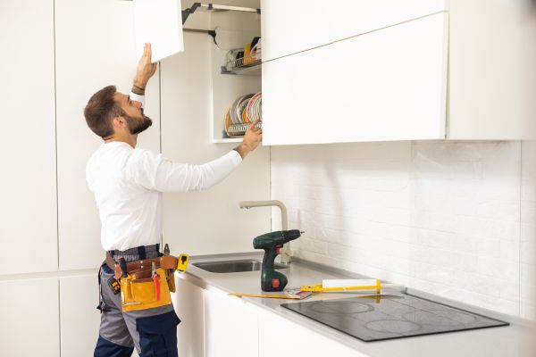 Cabinet Building